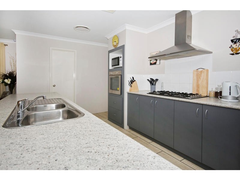 3 Yoorn Way, Bertram WA 6167