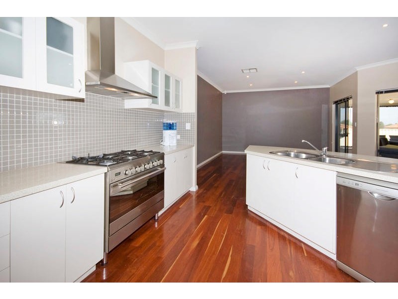 23 Glen Iris Drive, Jandakot WA 6164