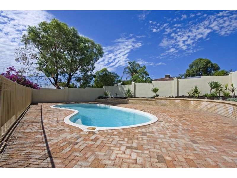 34 Williambury Drive, Yangebup WA 6164