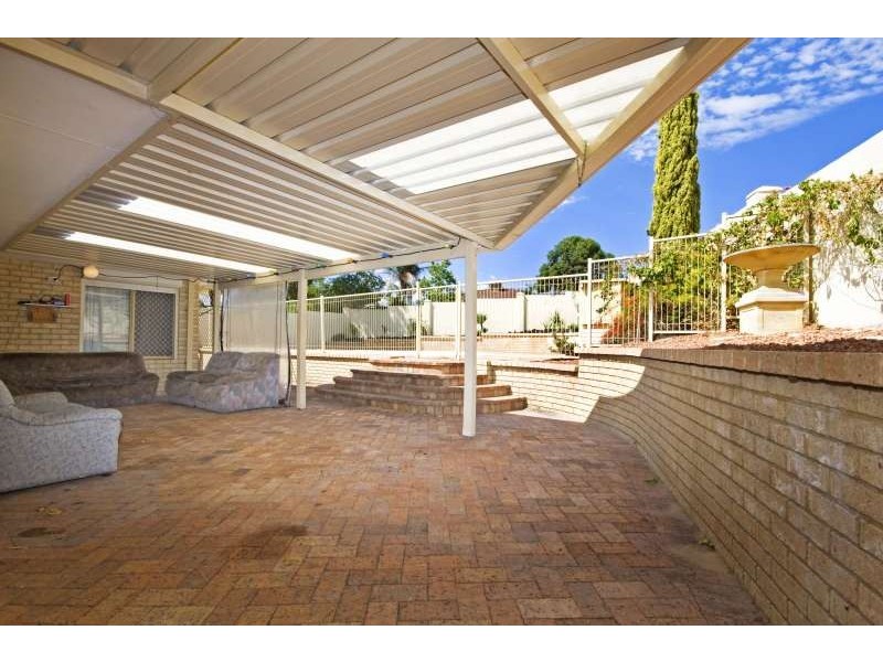 34 Williambury Drive, Yangebup WA 6164