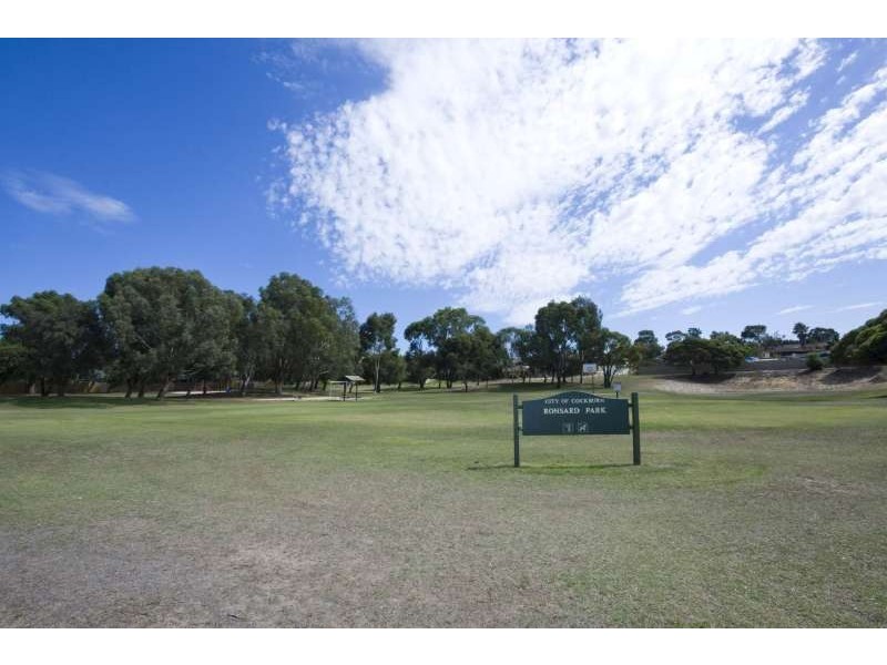 34 Williambury Drive, Yangebup WA 6164