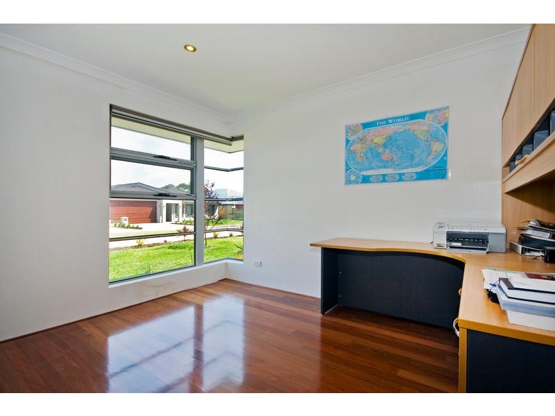 9 Armand Drive, Aubin Grove WA 6164
