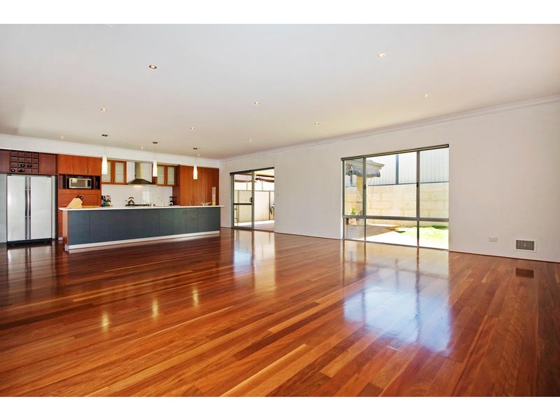 9 Armand Drive, Aubin Grove WA 6164