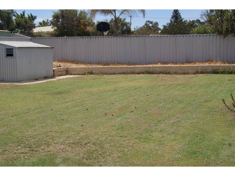 12 Tarndale Way, South Lake WA 6164