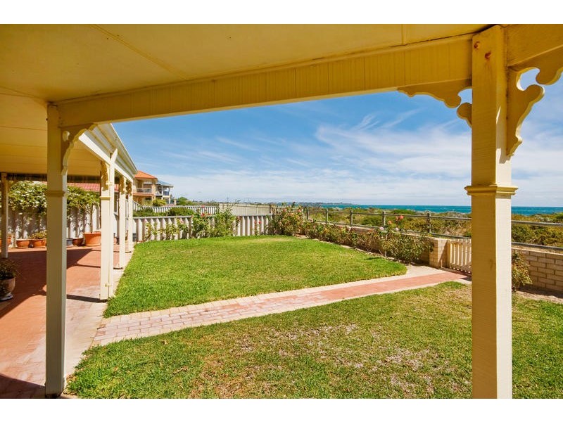 52 Ronsard Drive, San Remo WA 6210