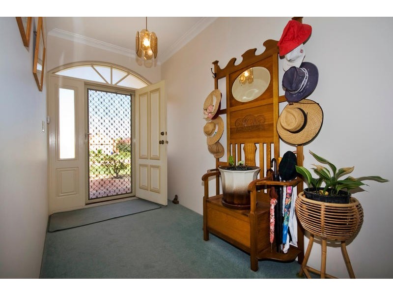 52 Ronsard Drive, San Remo WA 6210