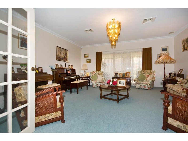 52 Ronsard Drive, San Remo WA 6210