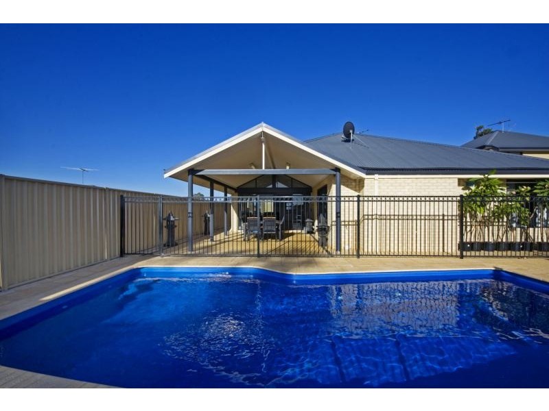 4 Brolga Court, Beeliar WA 6164