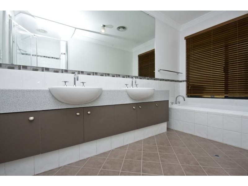 4 Brolga Court, Beeliar WA 6164