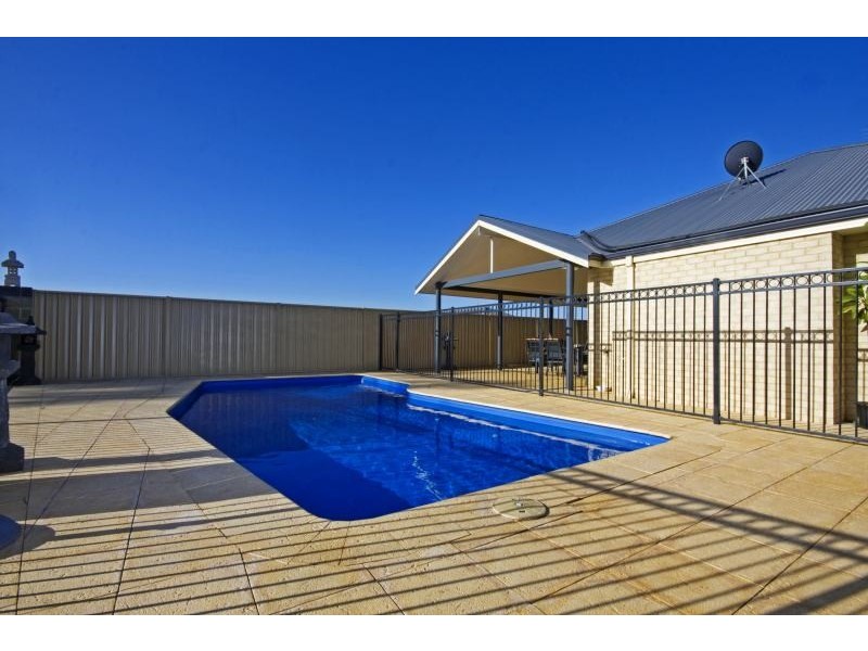 4 Brolga Court, Beeliar WA 6164