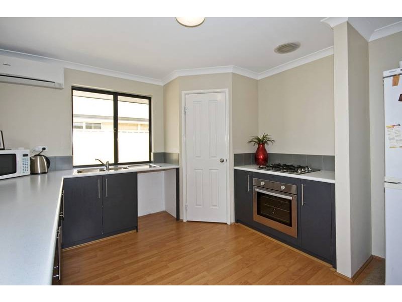 14 Dewsbury Drive, Bertram WA 6167