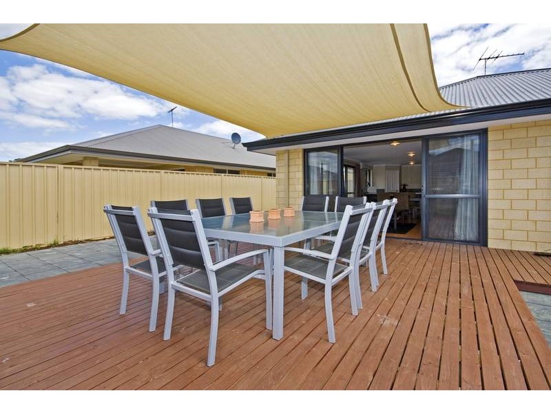 14 Dewsbury Drive, Bertram WA 6167