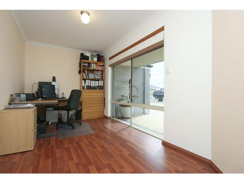 20 Ashendon Boulevard, Hammond Park WA 6164