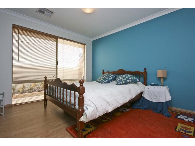 20 Ashendon Boulevard, Hammond Park WA 6164