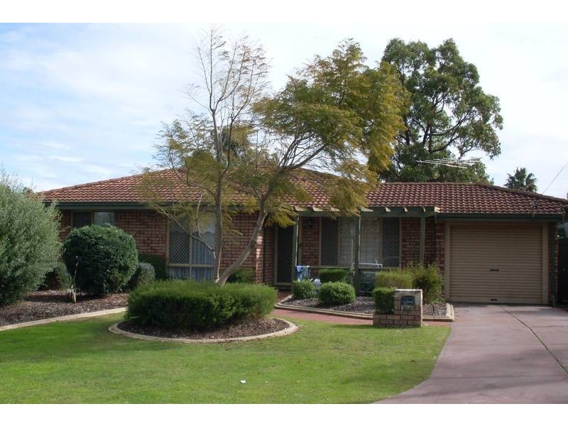 32 Manberry Way, Yangebup WA 6164