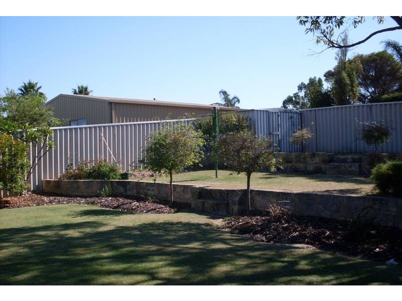 32 Manberry Way, Yangebup WA 6164