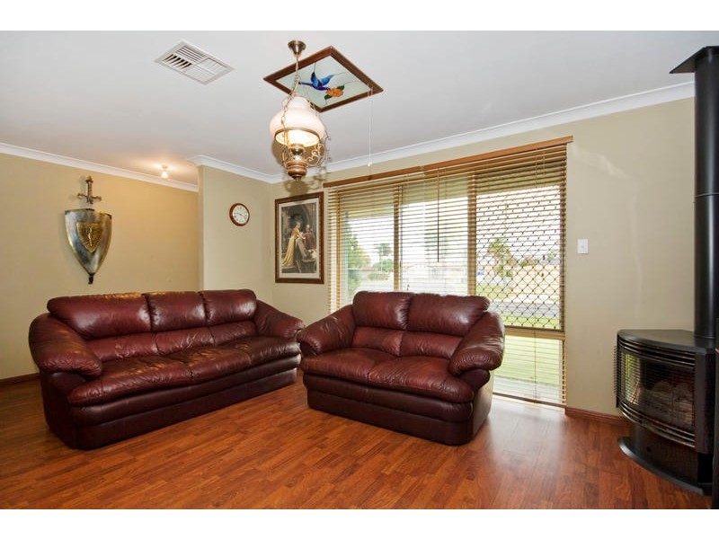 5 Iris Place, Yangebup WA 6164
