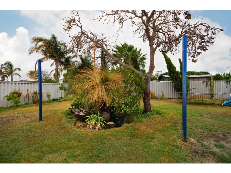 5 Iris Place, Yangebup WA 6164