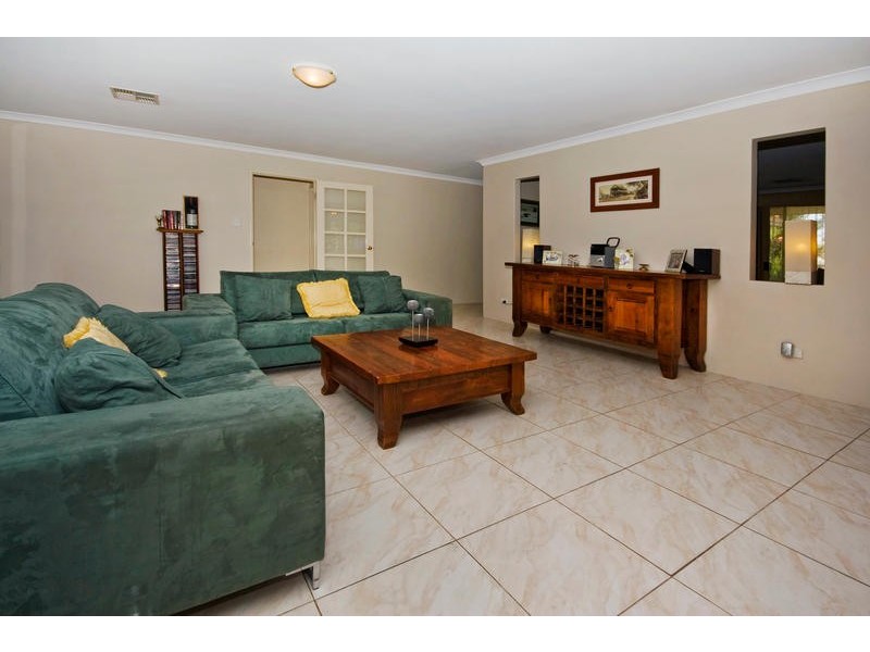 138 Parkway Road, Bibra Lake WA 6163