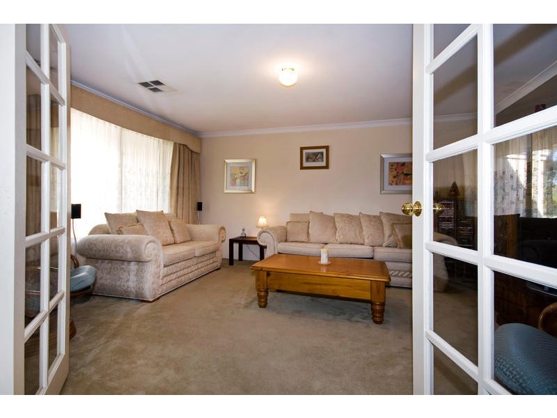 138 Parkway Road, Bibra Lake WA 6163