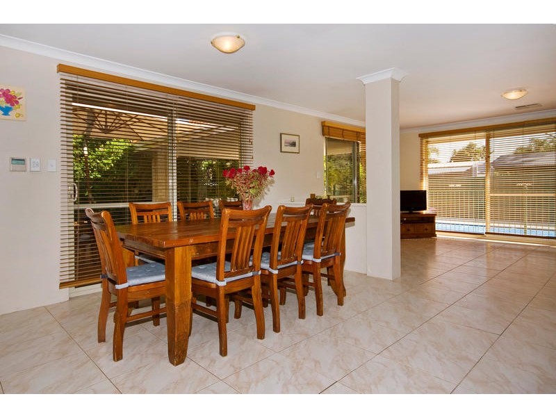 138 Parkway Road, Bibra Lake WA 6163