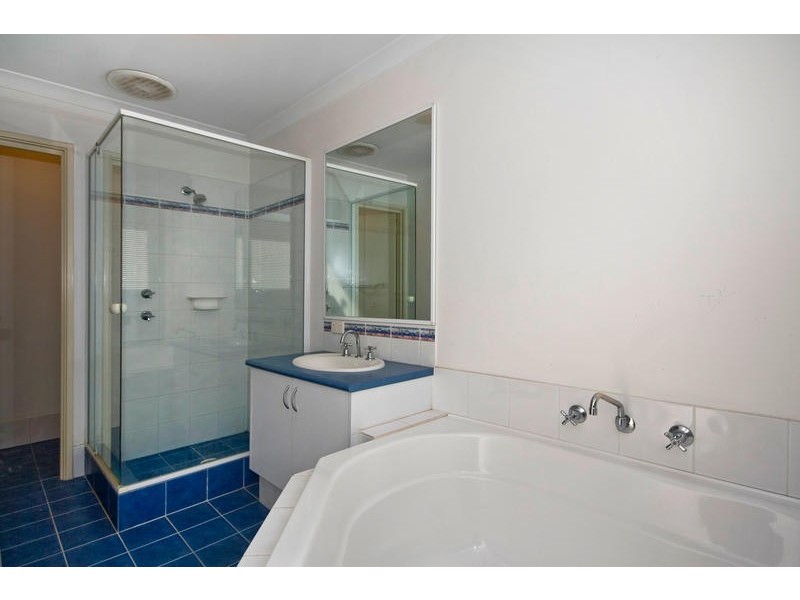 138 Parkway Road, Bibra Lake WA 6163