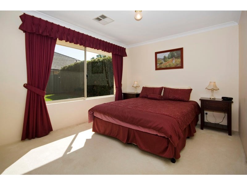 138 Parkway Road, Bibra Lake WA 6163