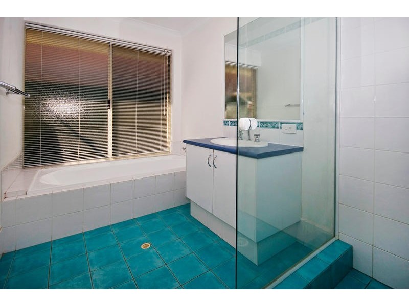 138 Parkway Road, Bibra Lake WA 6163