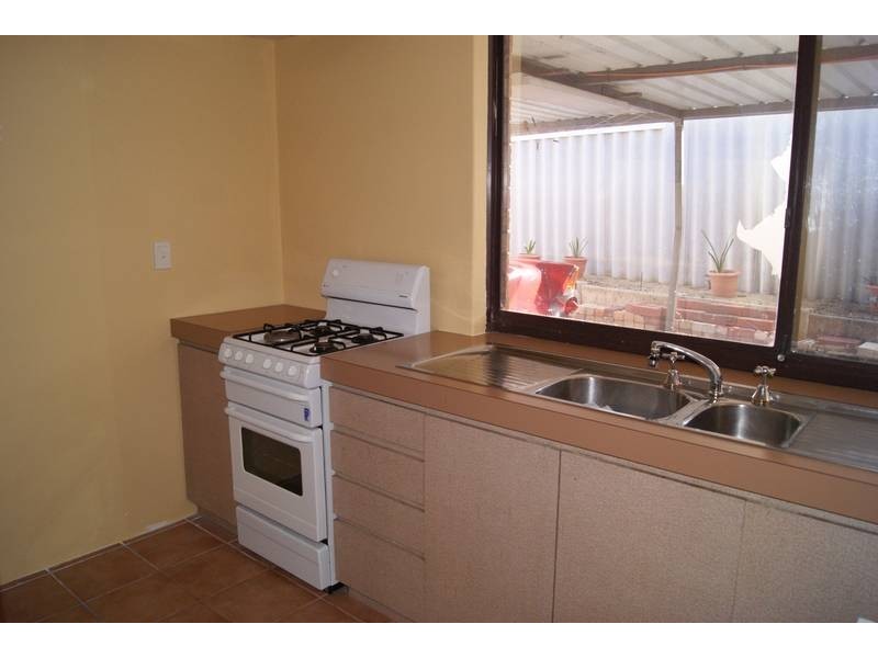 1 Mollerin Place, South Lake WA 6164