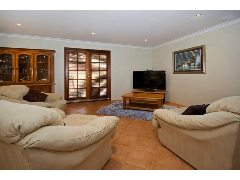 18 Kaptyn Close, Beeliar WA 6164