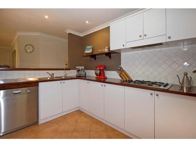 18 Kaptyn Close, Beeliar WA 6164
