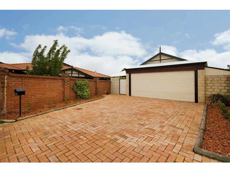 18 Kaptyn Close, Beeliar WA 6164