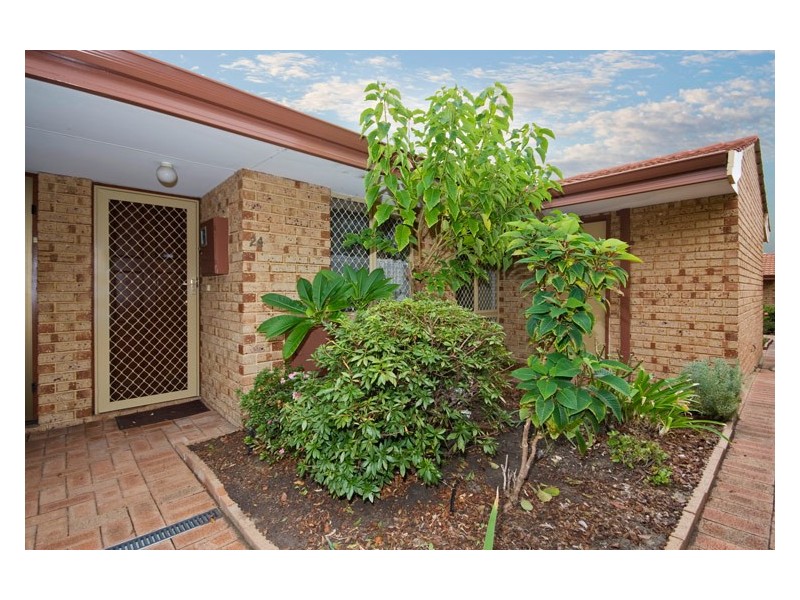 24/11 Petterson Avenue, Samson WA 6163