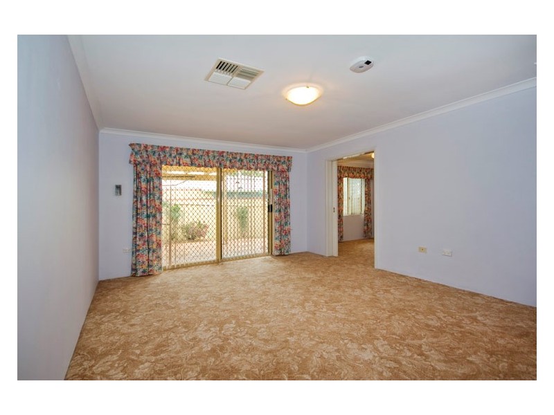 24/11 Petterson Avenue, Samson WA 6163