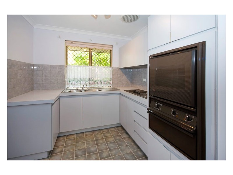 24/11 Petterson Avenue, Samson WA 6163