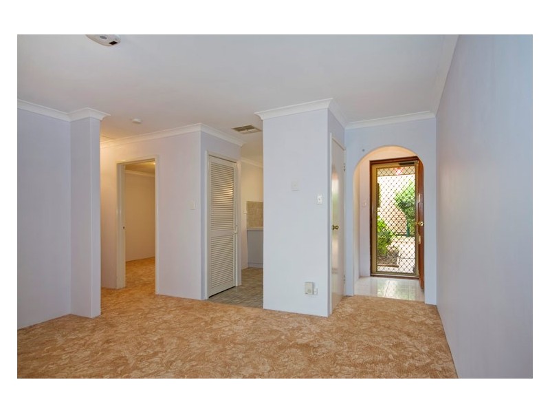 24/11 Petterson Avenue, Samson WA 6163