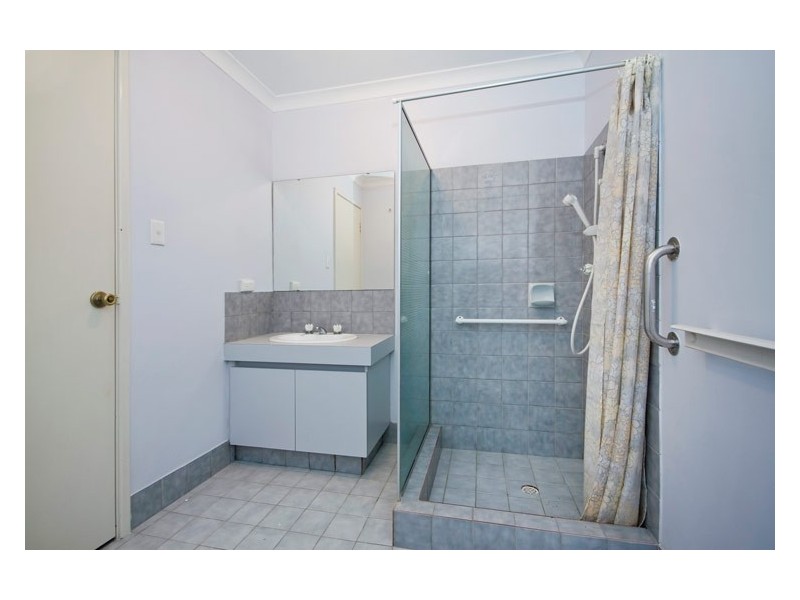 24/11 Petterson Avenue, Samson WA 6163