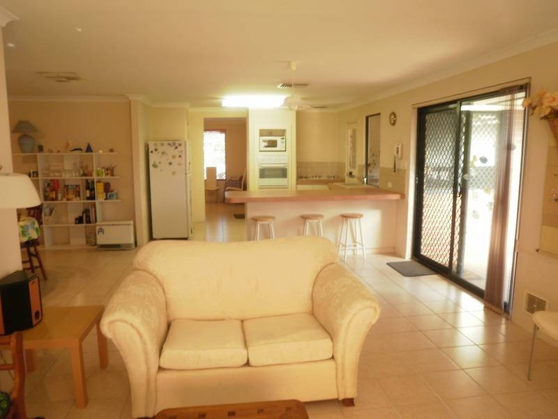 2 Hartwell Parade, Jandakot WA 6164