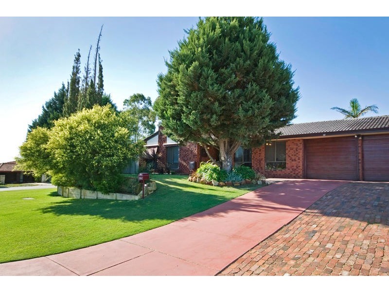 13 Bondini Way, Bibra Lake WA 6163