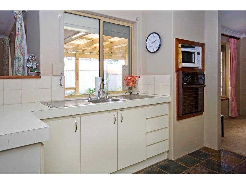 17A Carnation Place, Yangebup WA 6164