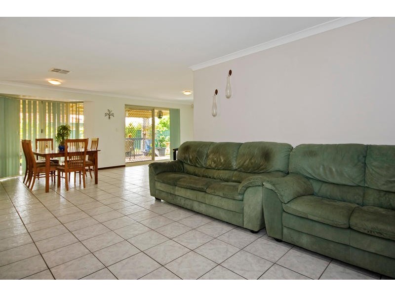 14 Impson Gardens, South Lake WA 6164