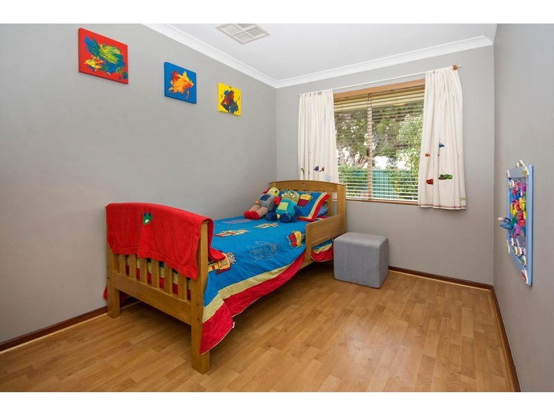 14 Impson Gardens, South Lake WA 6164