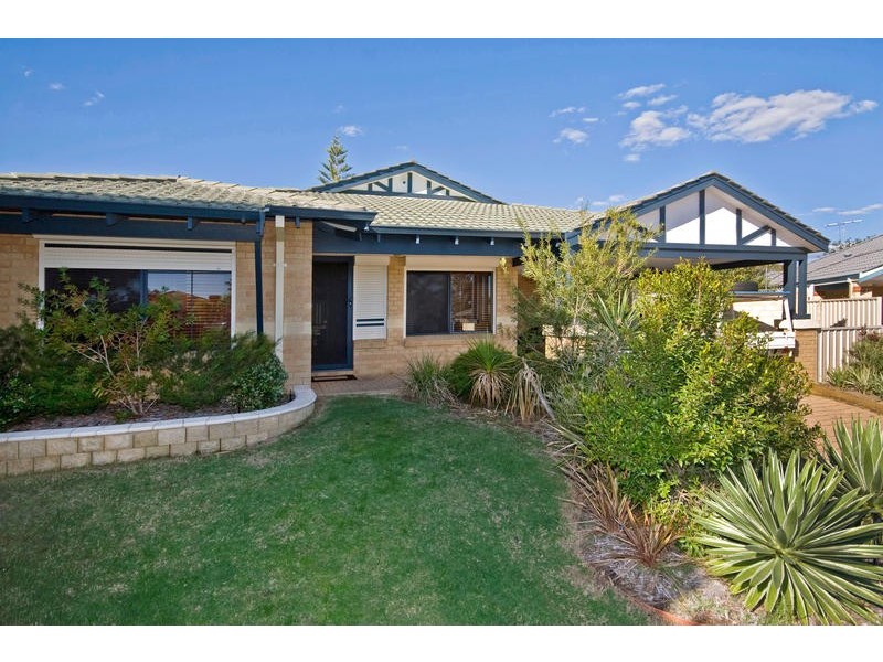 4 Pomaderris Place, South Lake WA 6164
