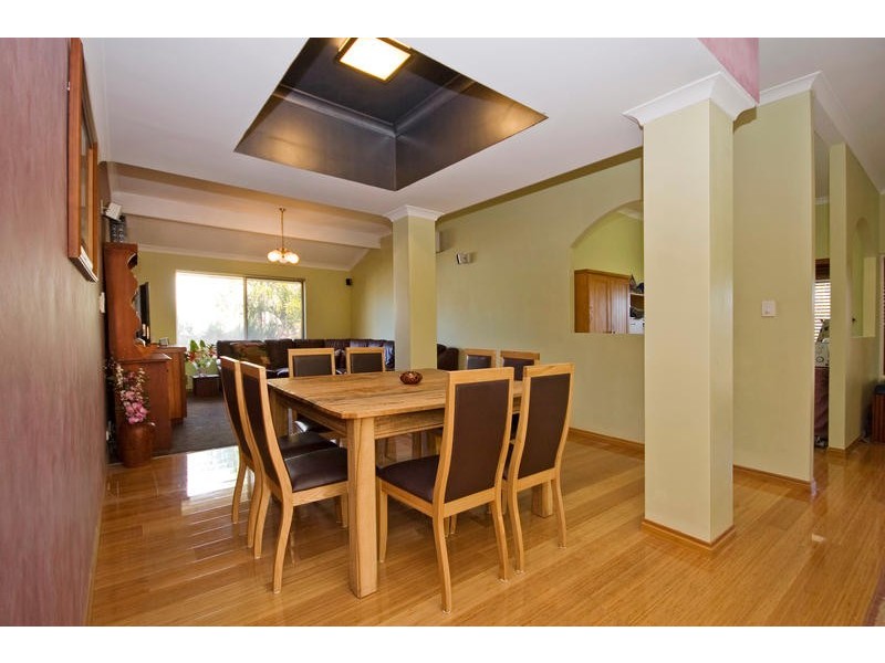 4 Pomaderris Place, South Lake WA 6164