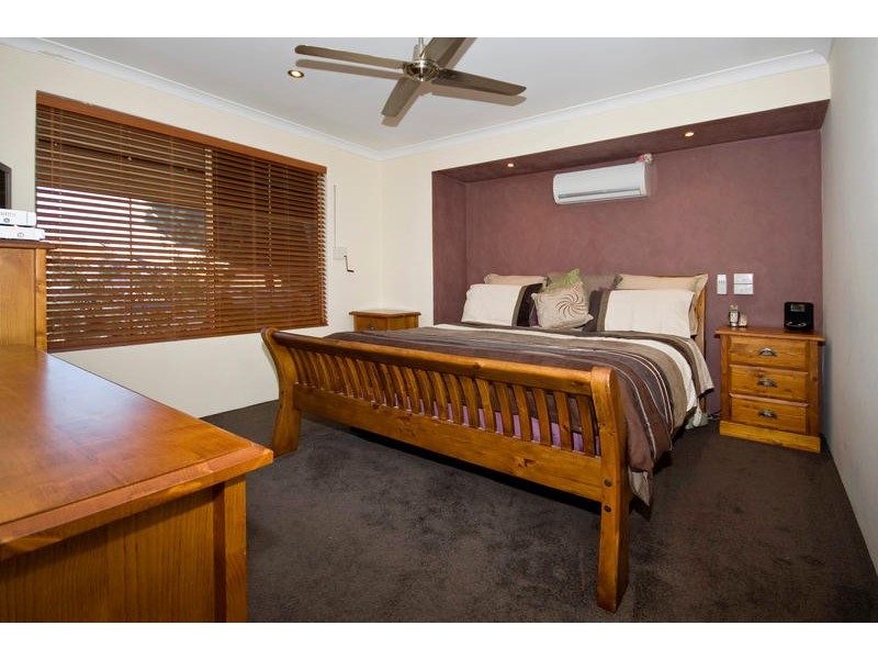 4 Pomaderris Place, South Lake WA 6164