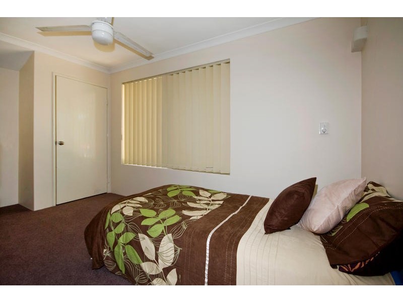 4 Pomaderris Place, South Lake WA 6164