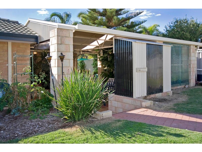 4 Pomaderris Place, South Lake WA 6164