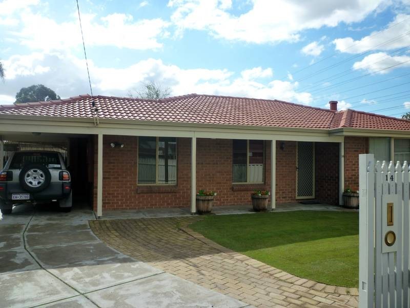 14 Waterside Place, South Lake WA 6164