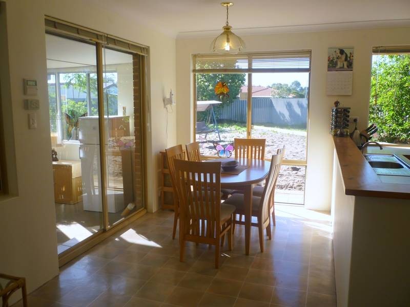 14 Waterside Place, South Lake WA 6164
