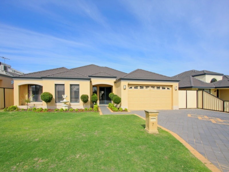 7 Deflexa Road, Canning Vale WA 6155